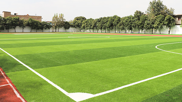 多利隆足球场人造草坪铺设工艺流程