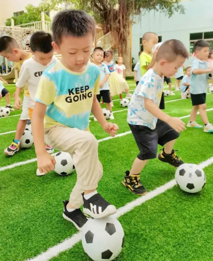 幼儿足球训练