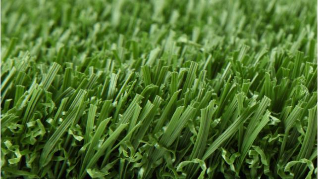 训练运动场上的人造草坪——原材料和技术的进步